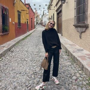 Meet your Posher, Emma